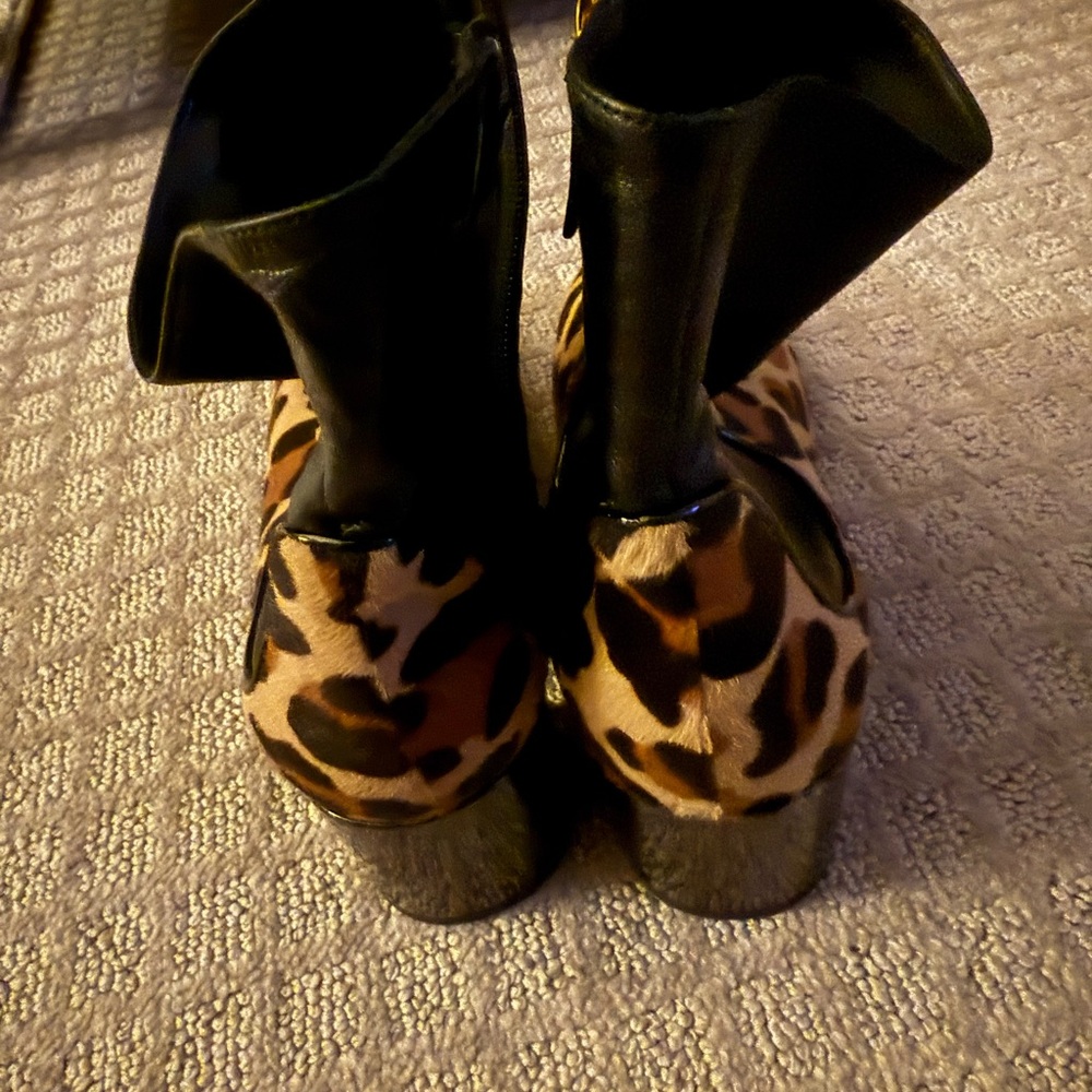 Michael Kors Collection Black and Tan Leopard Boots - Picture 3 of 6